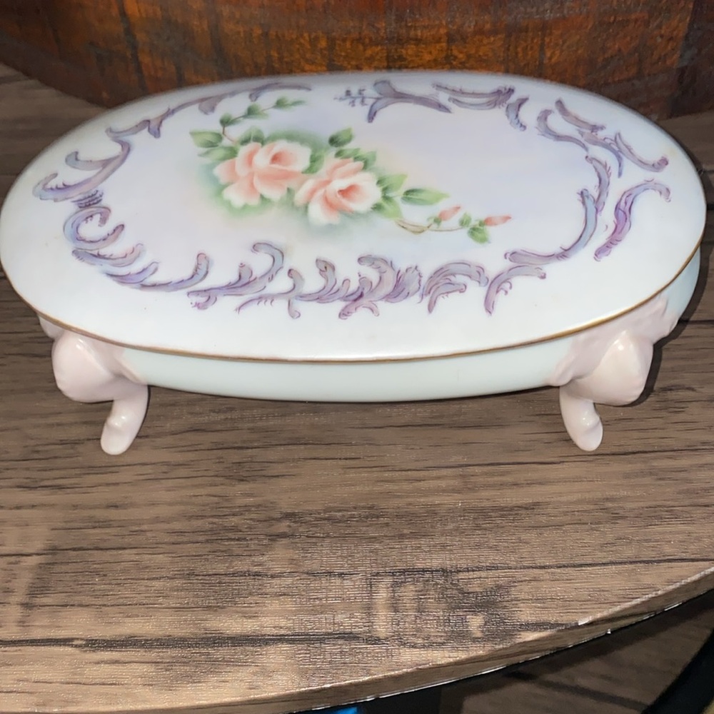 Trinket Box Hand Painted Ceramic Vintage Roses 1983 Footed